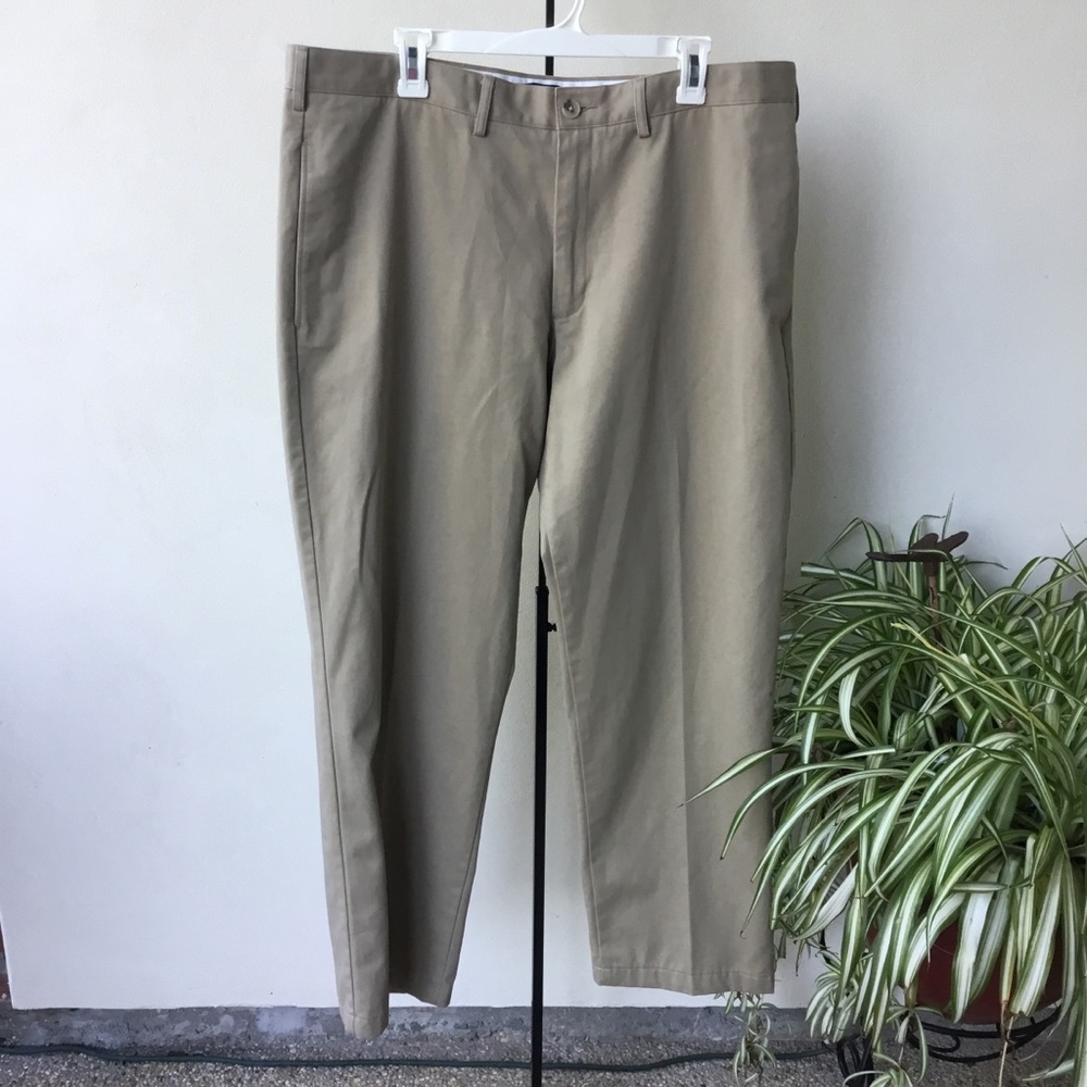 Men's LANDs' END Khaki pants size 40 Traditional Fit EUC